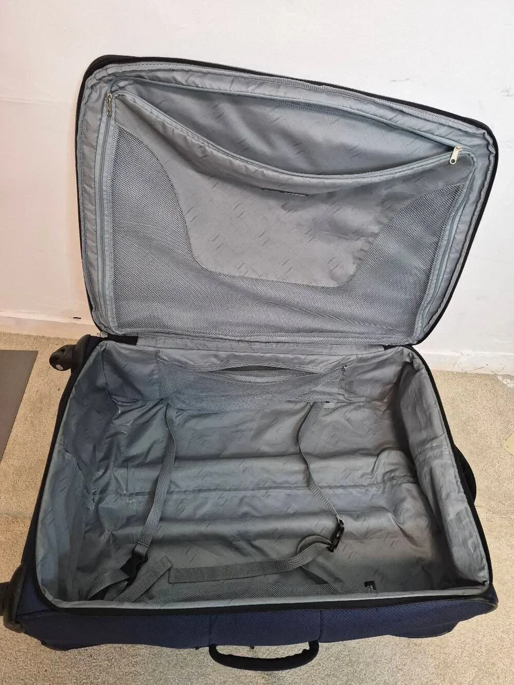 Travelpro spinner luggage